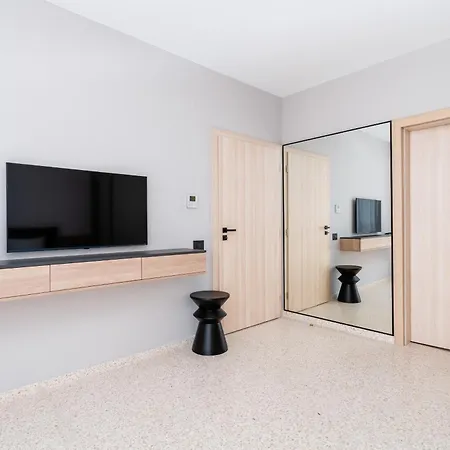 Penthouse Deosebit Frontal La Mare, Pe Faleza Din - Situat La Etajul 4 In Locatia Amaris 4*