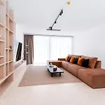 Penthouse Deosebit Frontal La Mare, Pe Faleza Din - Situat La Etajul 4 In Locatia Amaris شقة إيفوري نورد