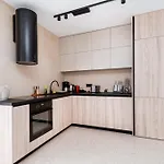 Penthouse Deosebit Frontal La Mare, Pe Faleza Din - Situat La Etajul 4 In Locatia Amaris