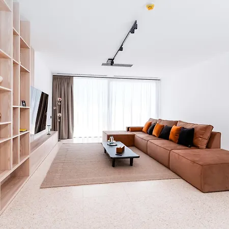 Penthouse Deosebit Frontal La Mare, Pe Faleza Din - Situat La Etajul 4 In Locatia Amaris 公寓 艾福雷诺德