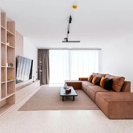 Penthouse Deosebit Frontal La Mare, Pe Faleza Din - Situat La Etajul 4 In Locatia Amaris 公寓 艾福雷诺德