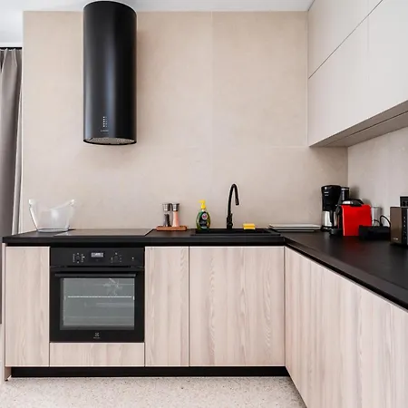 Penthouse Deosebit Frontal La Mare, Pe Faleza Din - Situat La Etajul 4 In Locatia Amaris 公寓 艾福雷诺德