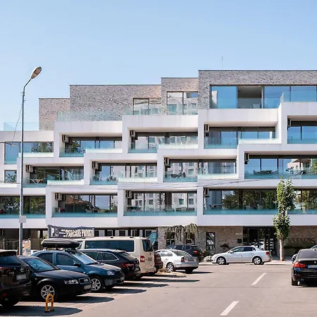 公寓 Penthouse Deosebit Frontal La Mare, Pe Faleza Din - Situat La Etajul 4 In Locatia Amaris 艾福雷诺德