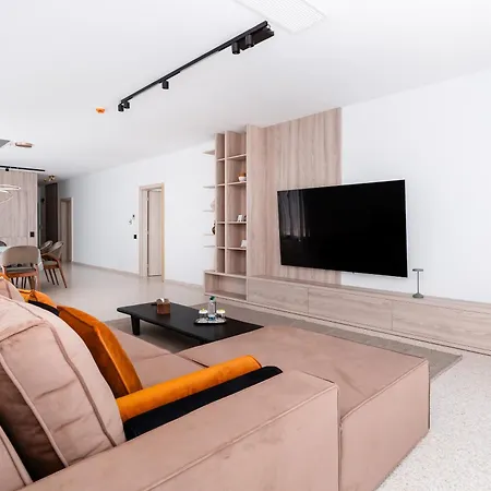 Penthouse Deosebit Frontal La Mare, Pe Faleza Din - Situat La Etajul 4 In Locatia Amaris 4* 艾福雷诺德