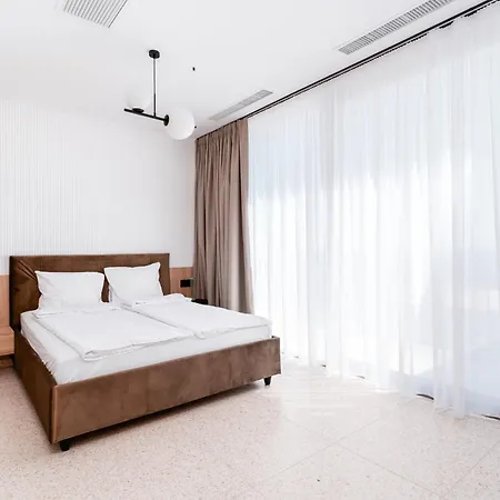 Penthouse Deosebit Frontal La Mare, Pe Faleza Din - Situat La Etajul 4 In Locatia Amaris 公寓 艾福雷诺德